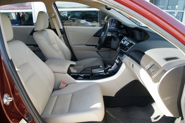 Used 2015 Honda Accord Touring image 35