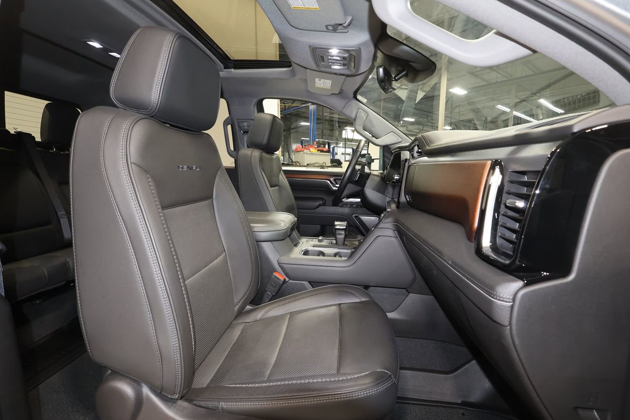 Certified 2024 GMC Sierra 1500 Denali w/ Denali Reserve Package AWD/4WD image 28