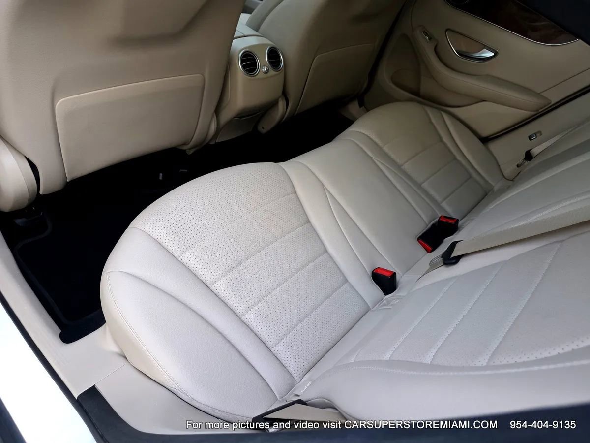 Used 2018 Mercedes-Benz GLC 300 w/ Premium Package image 29