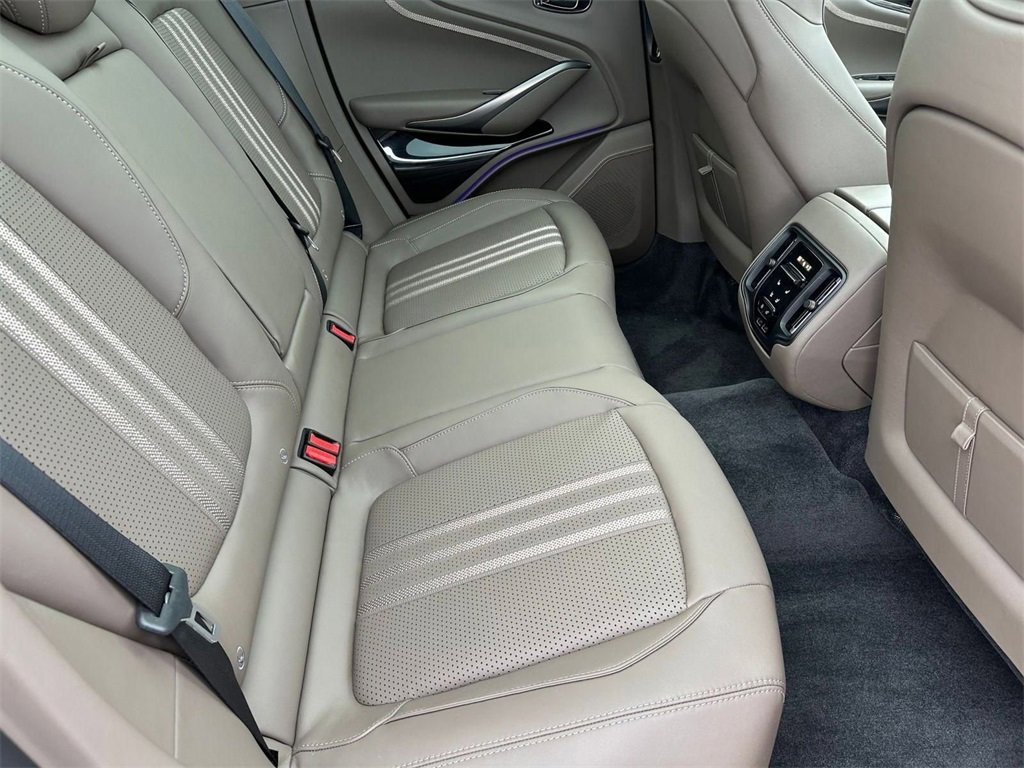 New 2026 Aston Martin DBX 707 image 27