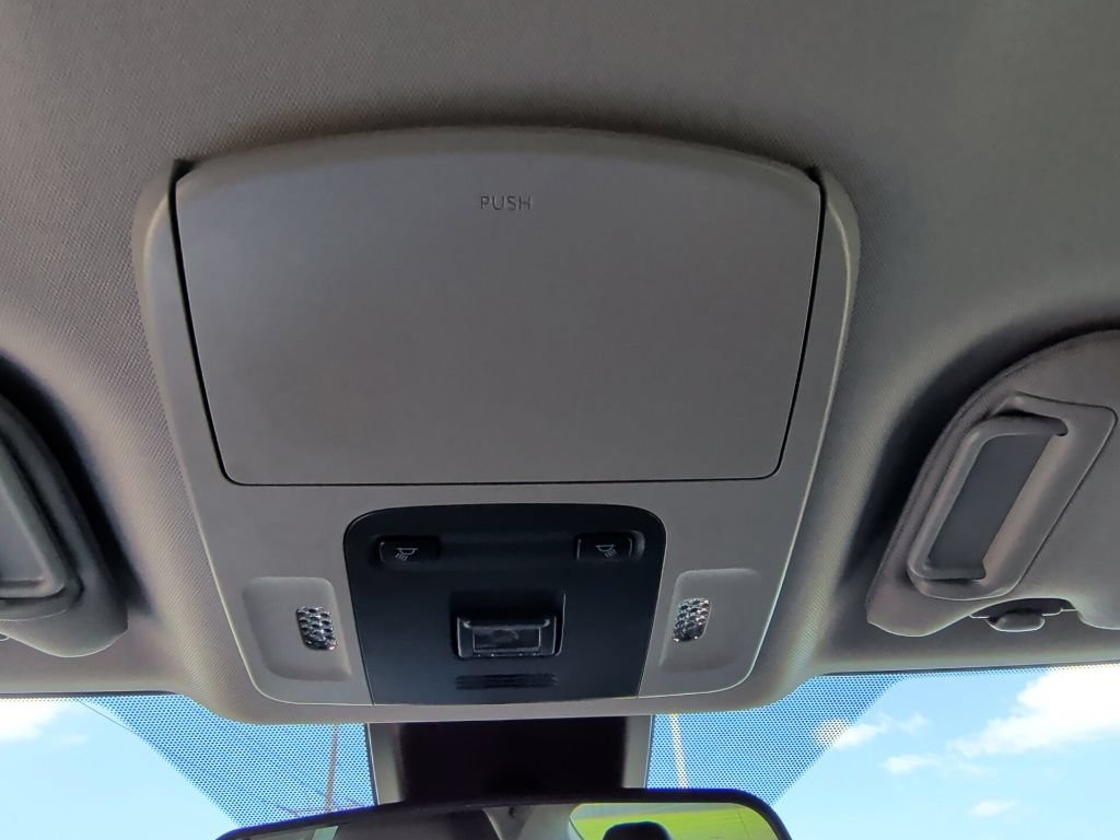Used 2022 Toyota Camry SE FWD image 21