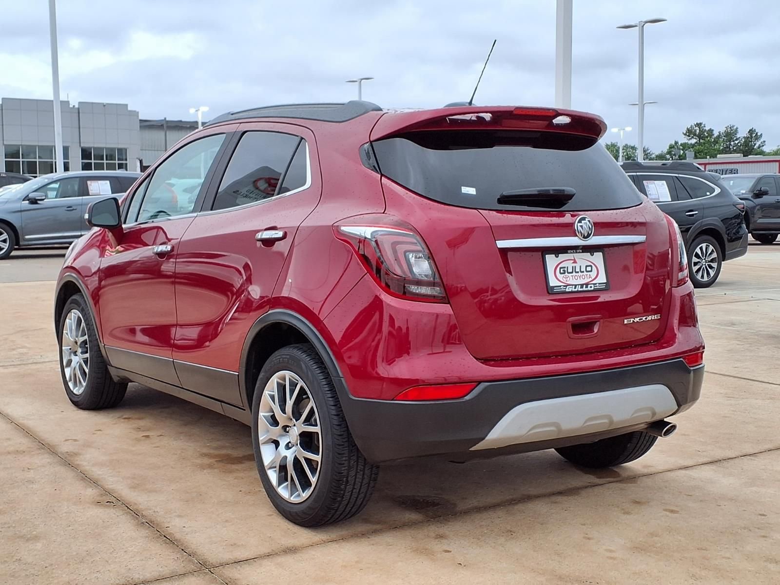 Used 2019 Buick Encore Sport Touring w/ Safety Package FWD image 2
