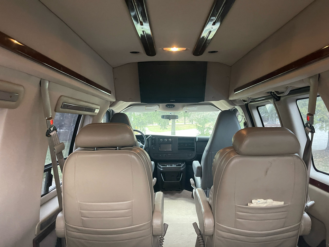 Used 2011 Chevrolet Express 1500 image 8