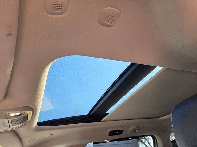 Used 2024 Chrysler Pacifica Limited image 28