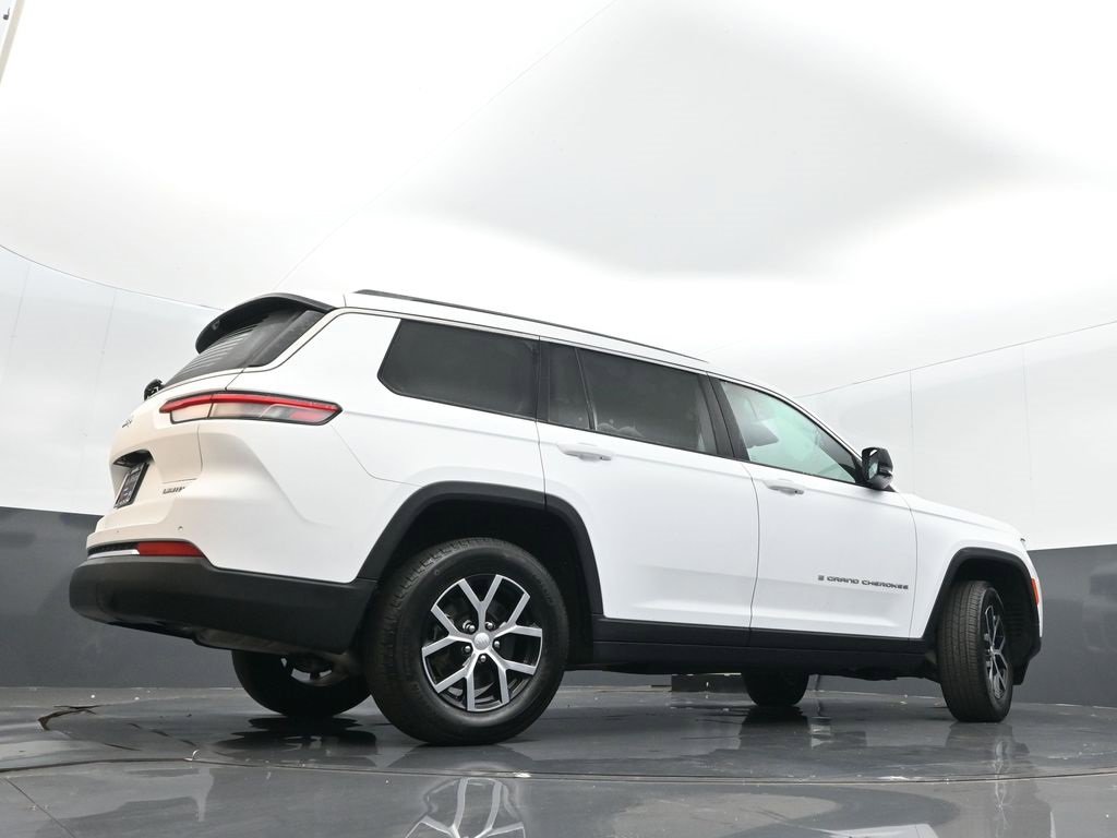 Certified 2024 Jeep Grand Cherokee L Limited w/ Luxury Tech Group II image 34