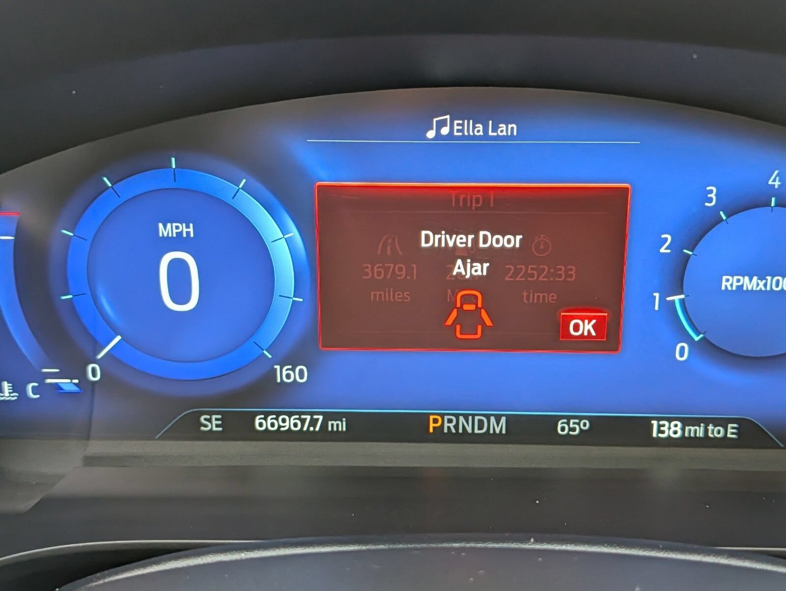 Used 2020 Ford Escape Titanium AWD/4WD image 31