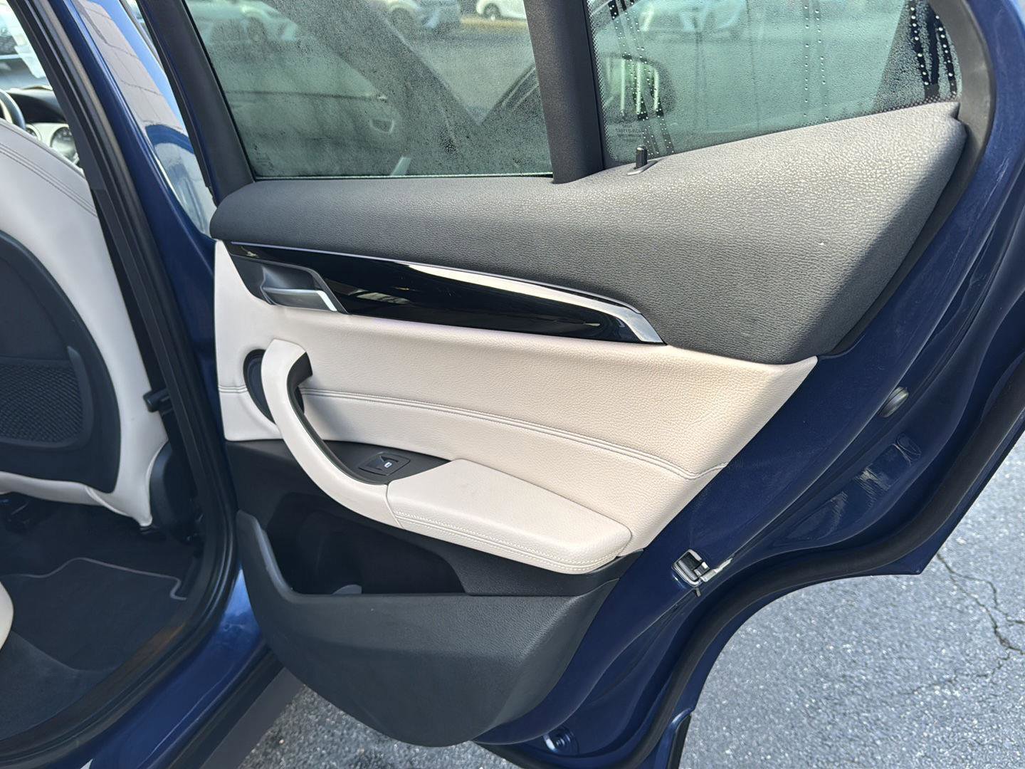 Used 2022 BMW X2 sDrive28i w/ Premium Package image 13