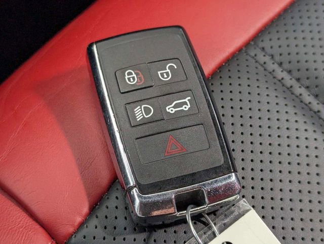 Used 2021 Land Rover Range Rover Sport HST image 22