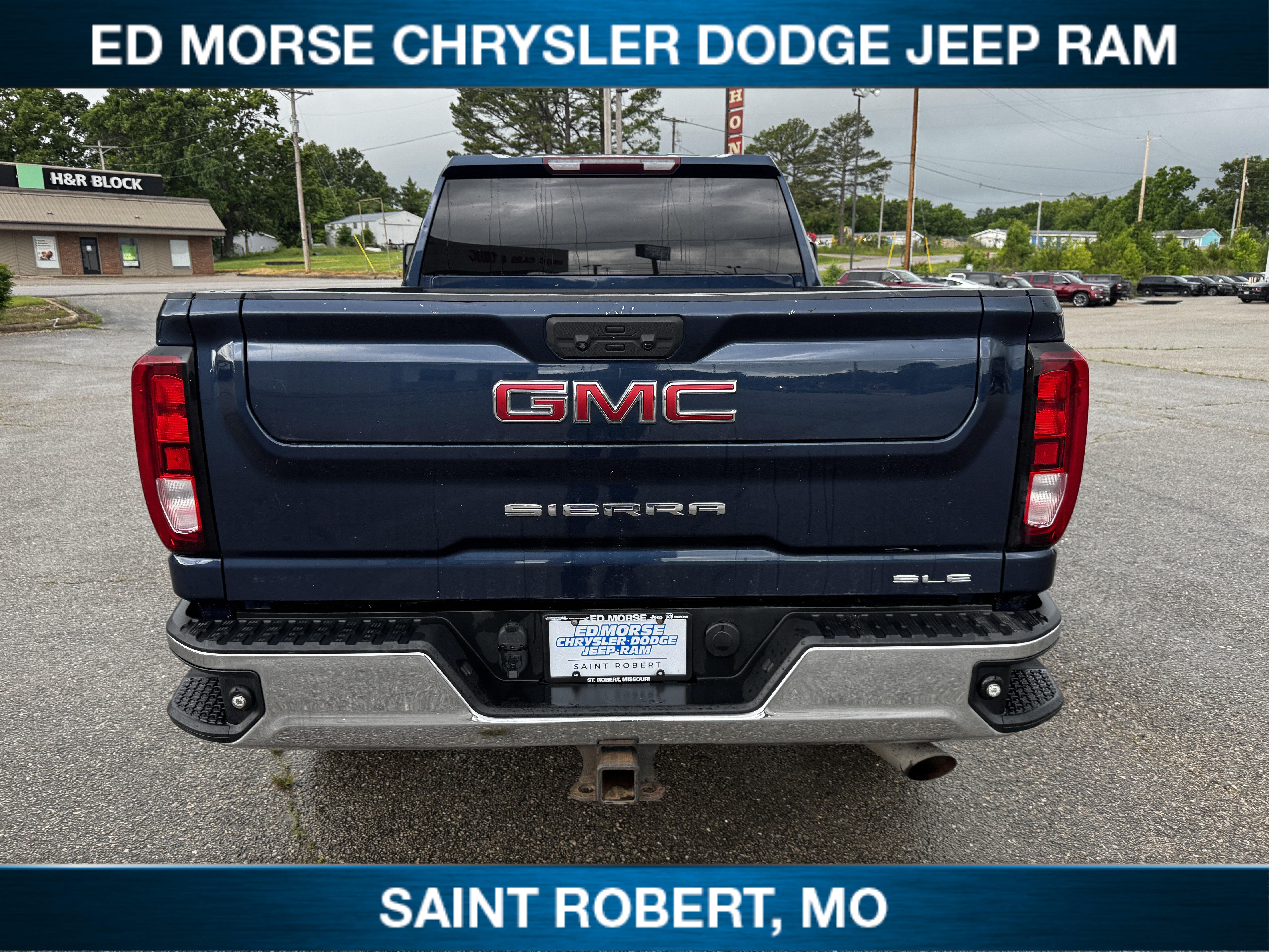 Used 2022 GMC Sierra 3500 SLE w/ SLE Value Package AWD/4WD image 3