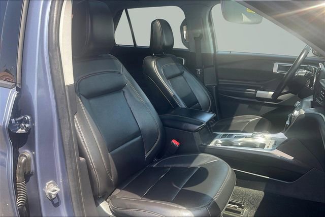 Certified 2021 Ford Explorer XLT w/ Equipment Group 202A image 7