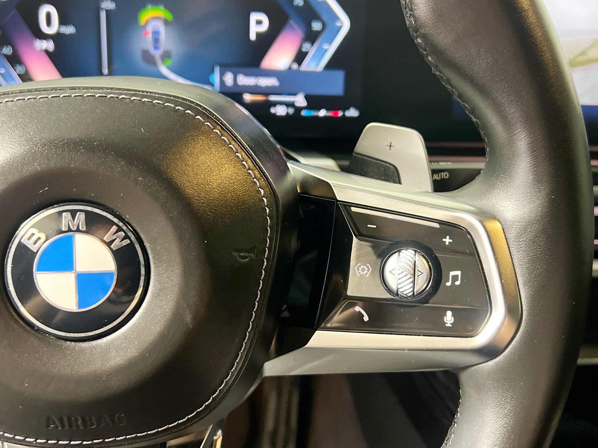 Used 2024 BMW 740i RWD image 19