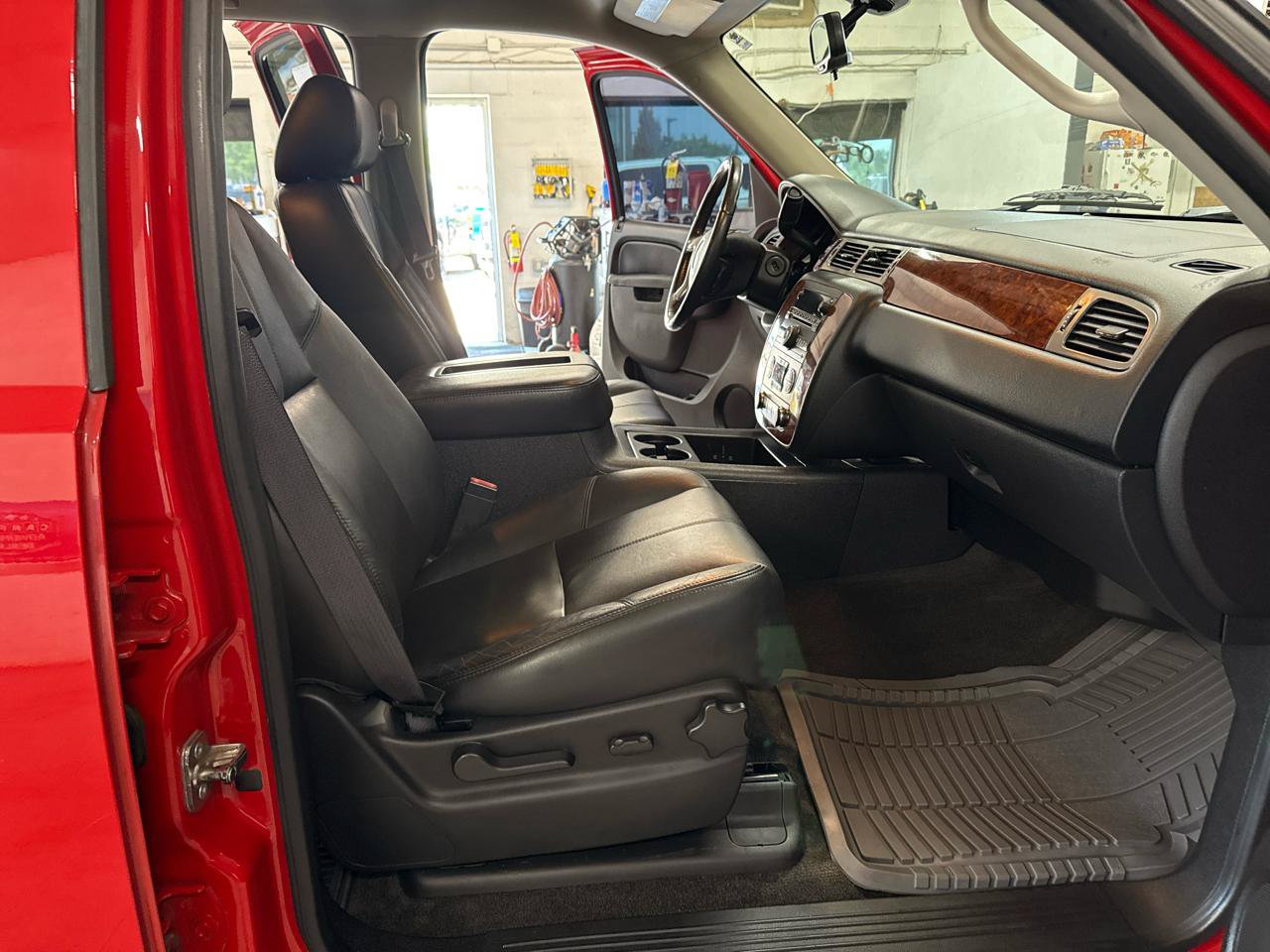 Used 2012 Chevrolet Avalanche LT AWD/4WD image 47