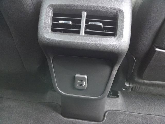 Used 2022 GMC Terrain SLE w/ Driver Convenience Package image 13