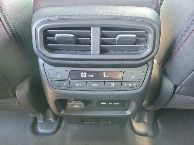 New 2026 Honda Ridgeline Black Edition image 9