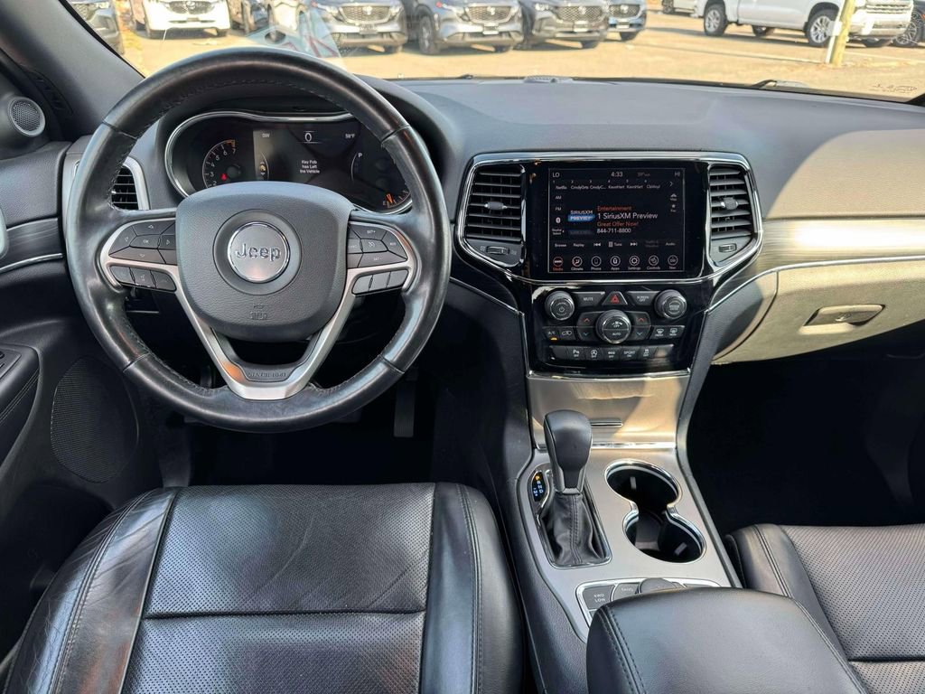 Used 2019 Jeep Grand Cherokee Limited w/ Luxury Group II image 17