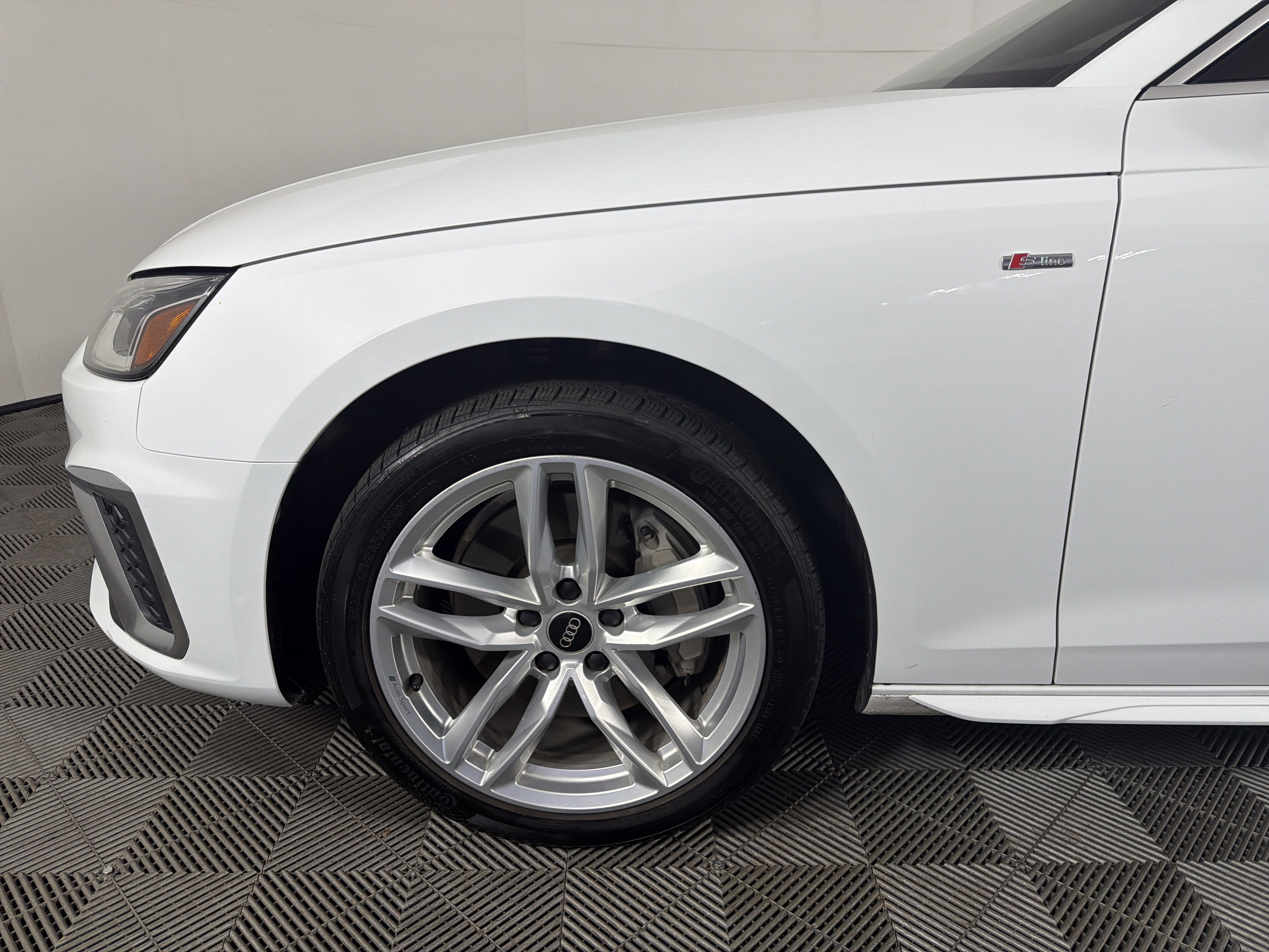 Used 2021 Audi A4 2.0T Premium Plus w/ Premium Plus Package image 7