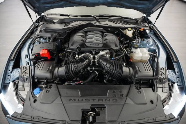 Used 2025 Ford Mustang GT Premium RWD image 13
