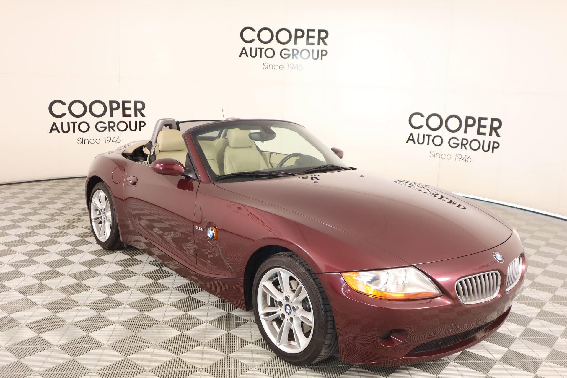 Used 2004 BMW Z4 3.0i image 1