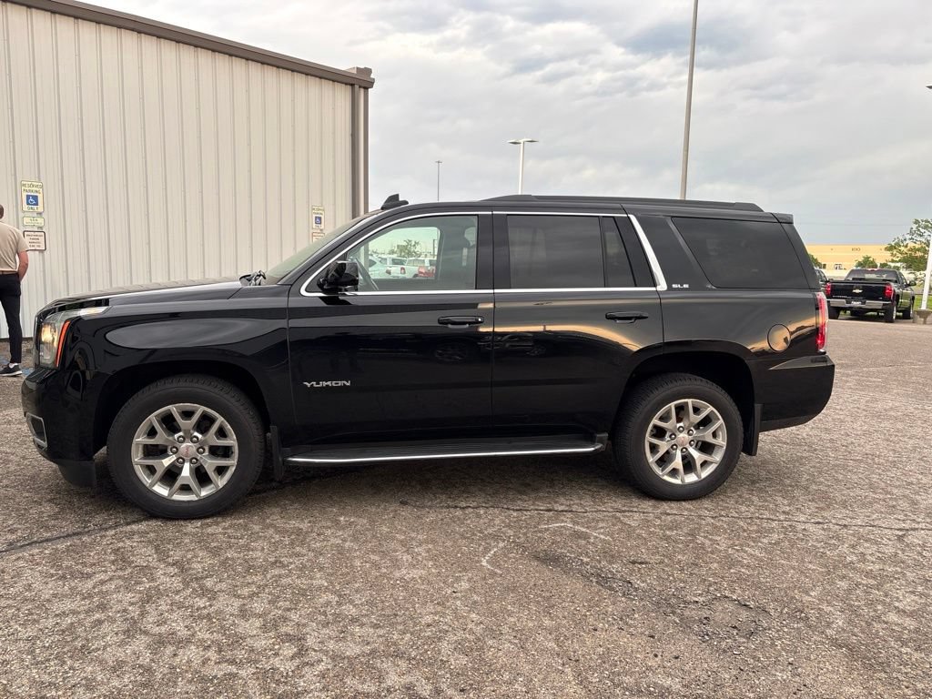 Used 2020 GMC Yukon SLE w/ SLE Value Package AWD/4WD image 3