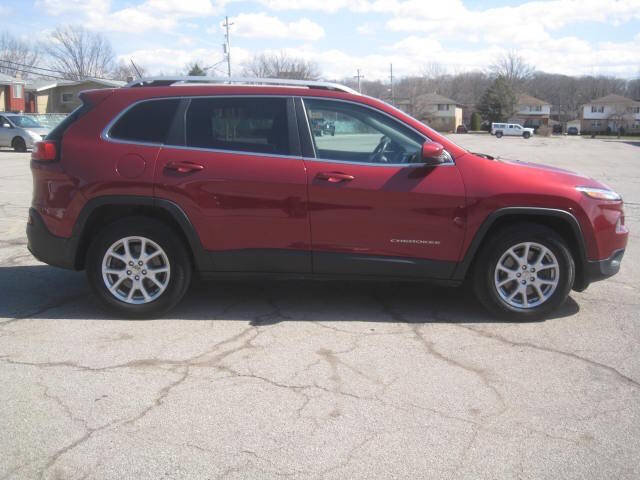 Used 2015 Jeep Cherokee Latitude w/ Cold Weather Group image 4