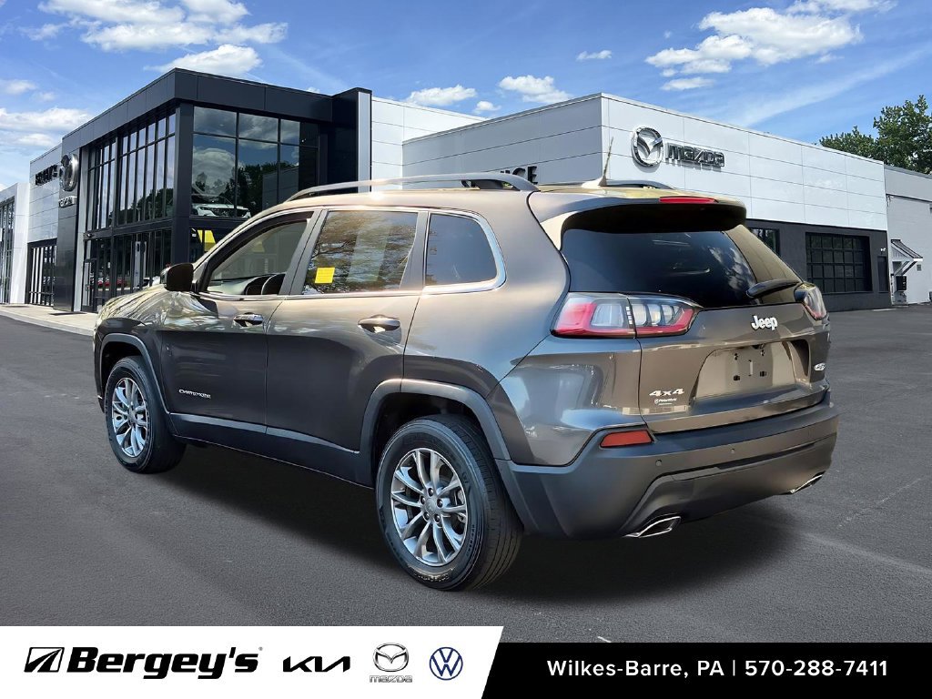 Used 2022 Jeep Cherokee Latitude Lux w/ Sun & Sound Group AWD/4WD image 16