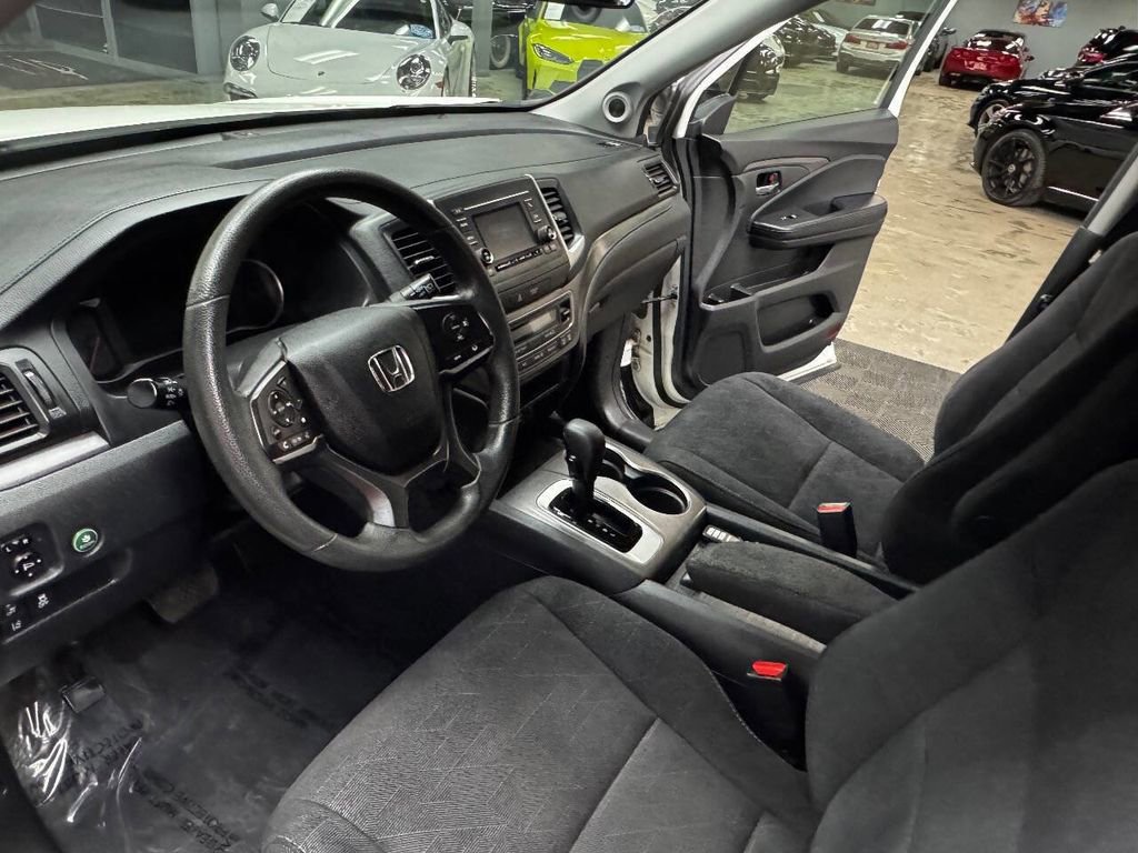 Used 2019 Honda Pilot LX image 32