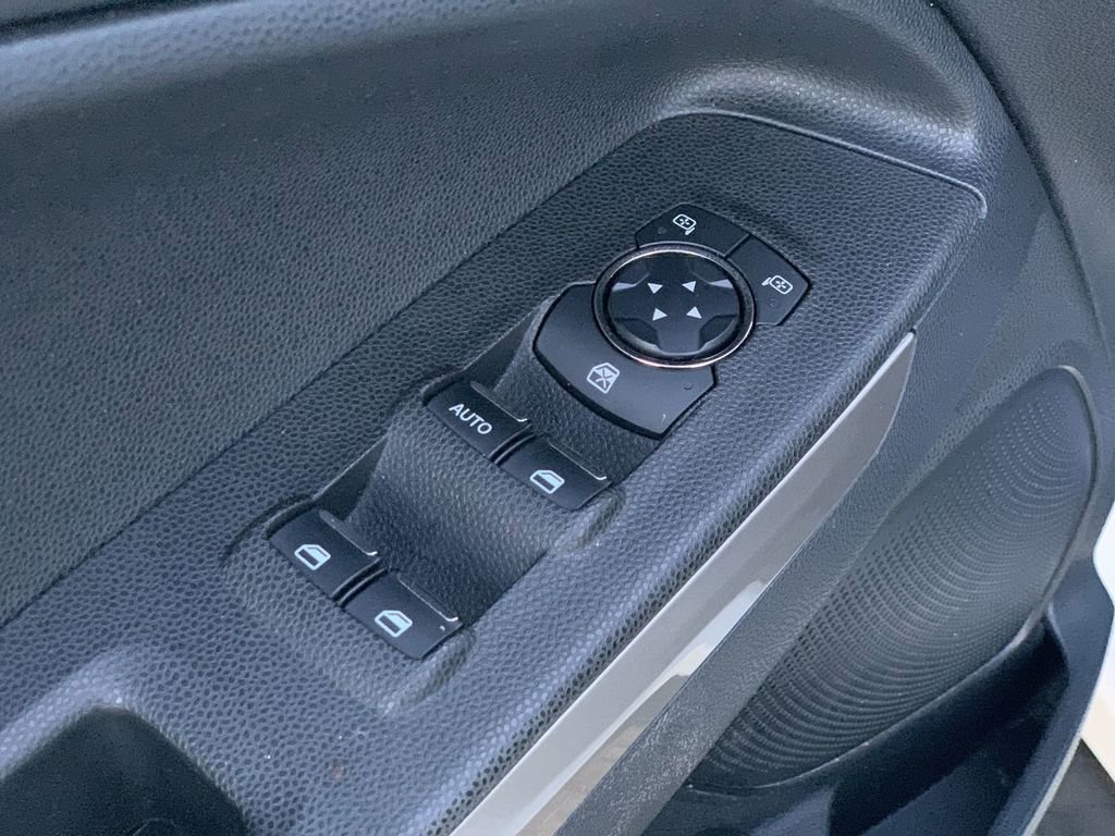 Used 2020 Ford EcoSport Titanium image 21