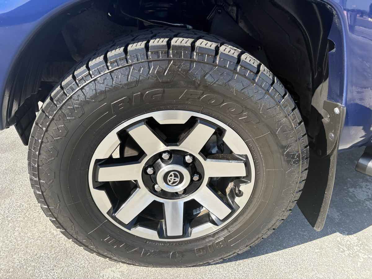 Used 2015 Toyota Tacoma 4x4 Double Cab w/ TRD Sport Package image 10