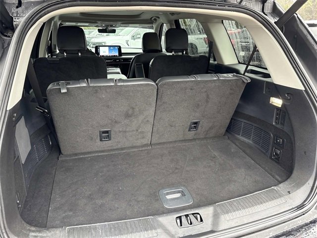 Certified 2025 Lincoln Aviator Premiere image 12