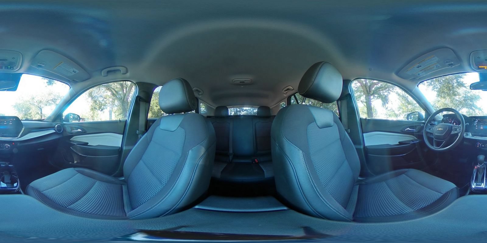 Used 2025 Chevrolet Trax LT FWD image 40