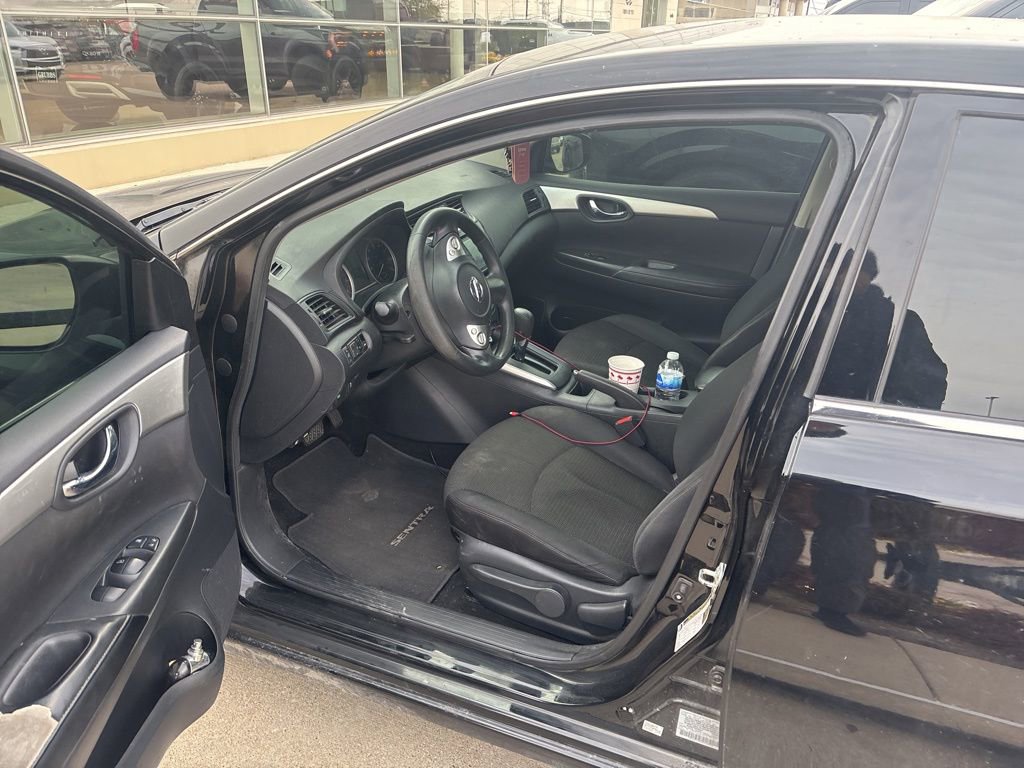 Used 2019 Nissan Sentra S image 4