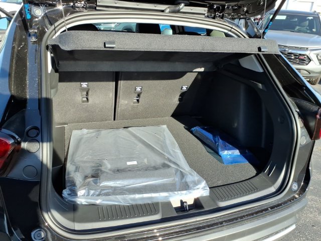 New 2026 Chevrolet Trax LT w/ Sunroof Package FWD image 9