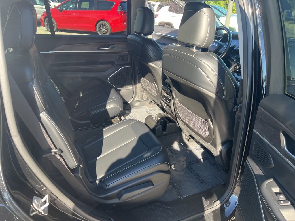 Used 2021 Jeep Grand Cherokee L Limited image 15