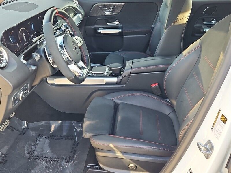 Used 2023 Mercedes-Benz GLB 35 AMG 4MATIC w/ Premium Package image 10