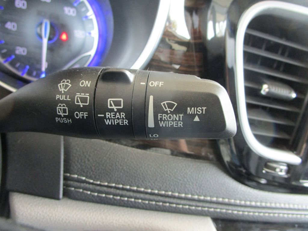 Used 2023 Chrysler Pacifica Limited image 38