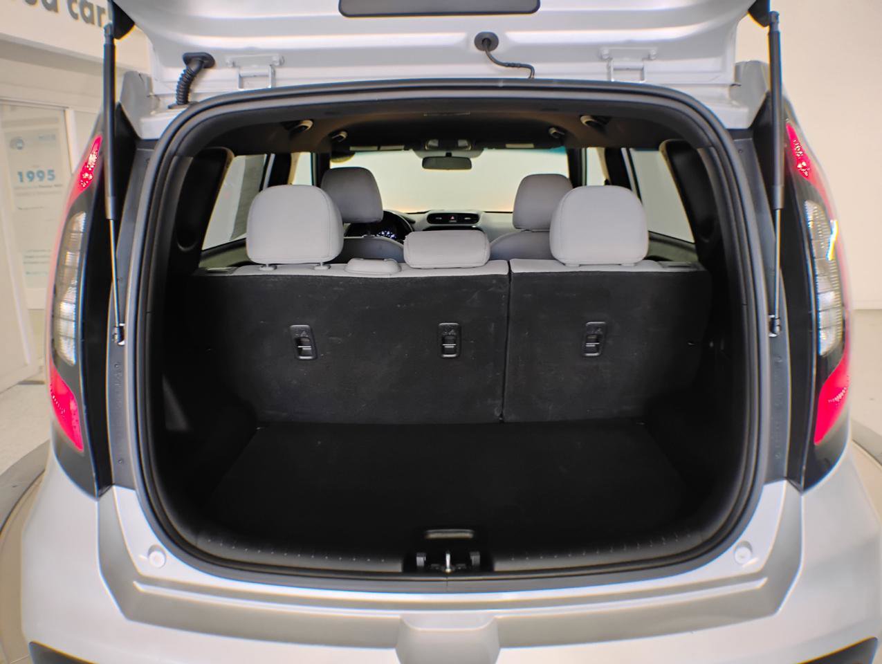 Used 2019 Kia Soul image 33