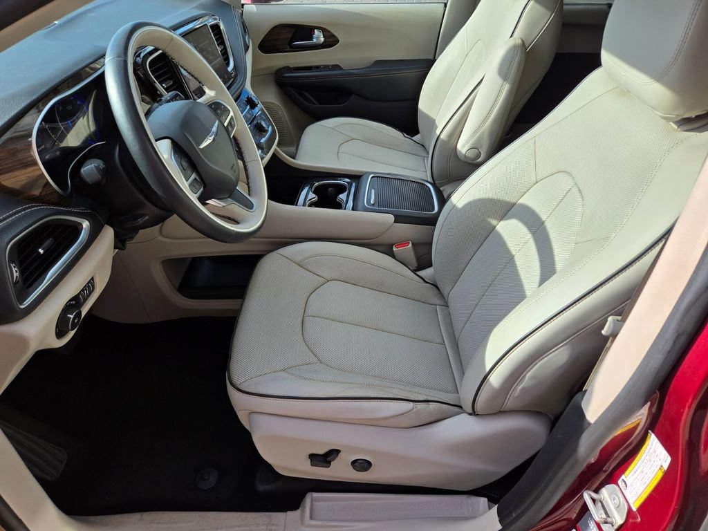 Used 2021 Chrysler Pacifica Limited w/ Premium & Safety Sphere Group AWD/4WD image 12