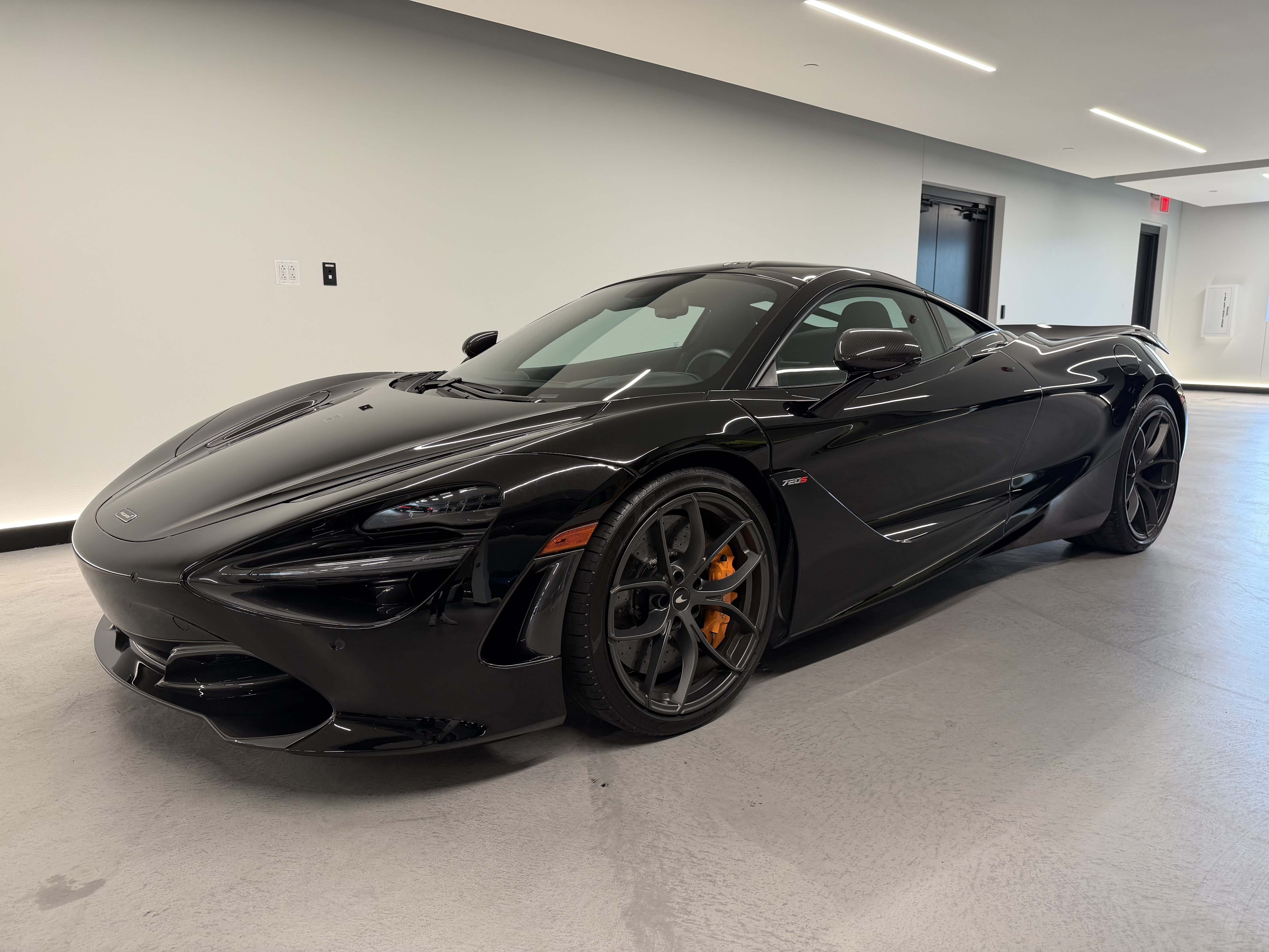 Used 2020 McLaren 720S Performance RWD image 10