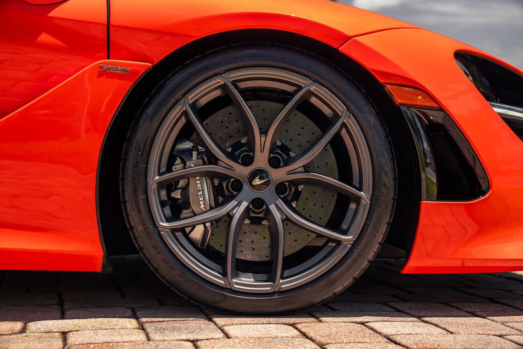 Used 2021 McLaren 720S Performance RWD image 14