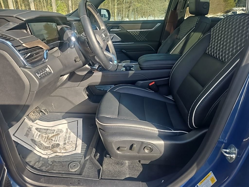 Used 2024 GMC Acadia Denali w/ Super Cruise Package image 10