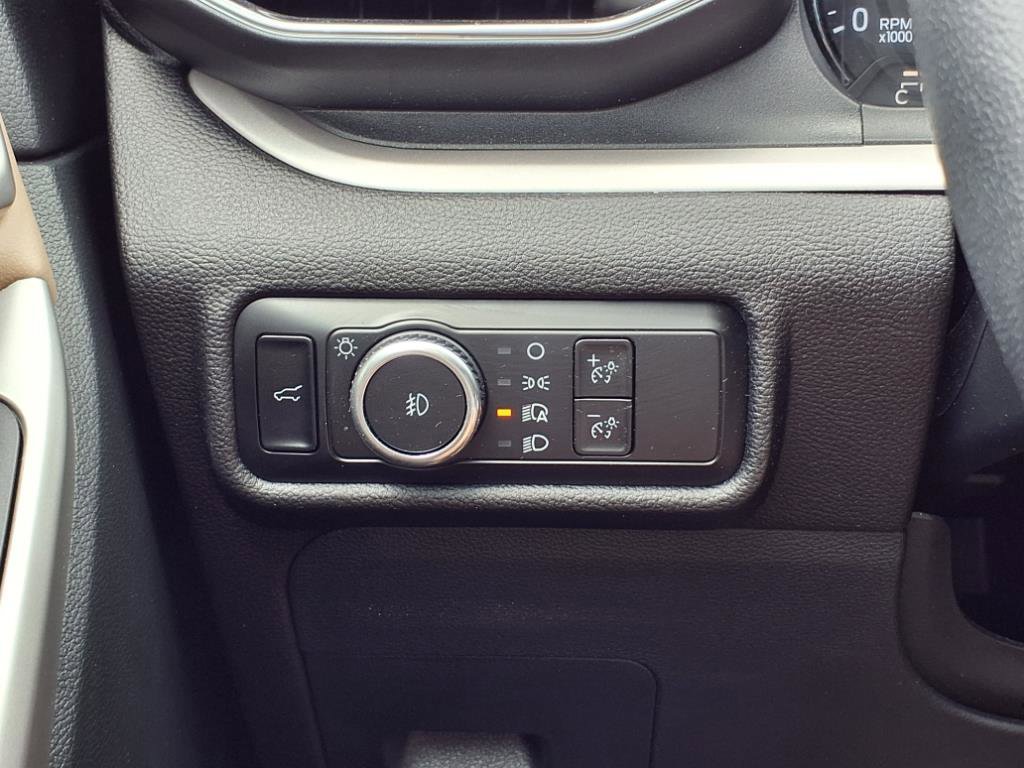 Certified 2023 Ford Explorer XLT w/ Equipment Group 202A image 19
