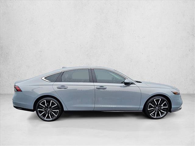 Used 2024 Honda Accord Touring image 6