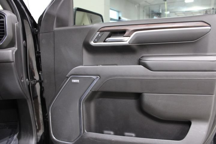 Used 2022 GMC Sierra 1500 SLT w/ SLT Convenience Package AWD/4WD image 26