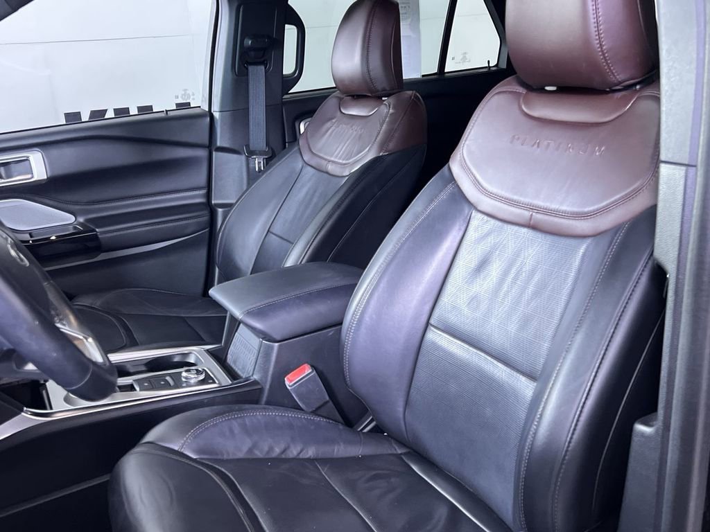 Used 2022 Ford Explorer Platinum w/ Equipment Group 601A image 13