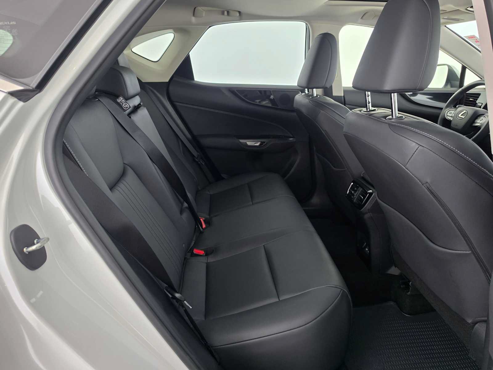 Certified 2025 Lexus NX 250 FWD image 12
