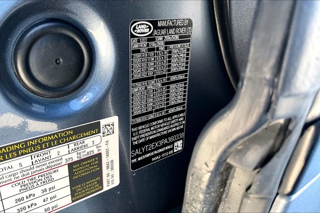 Certified 2023 Land Rover Range Rover Velar R-Dynamic S image 17