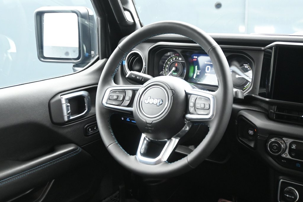 Used 2024 Jeep Wrangler High Altitude AWD/4WD image 15