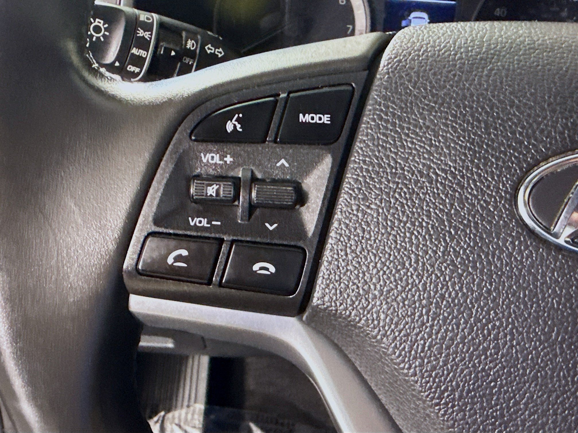 Used 2020 Hyundai Tucson Limited w/ Cargo Package AWD/4WD image 14