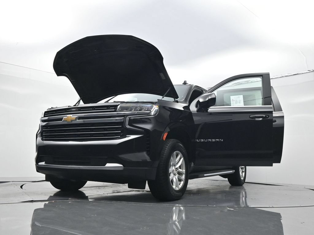 Used 2024 Chevrolet Suburban LT AWD/4WD image 32