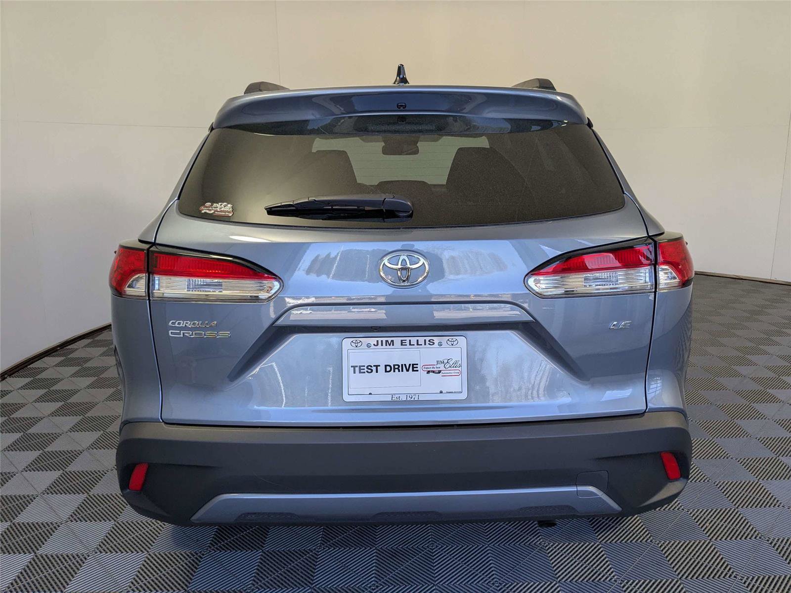 Certified 2025 Toyota Corolla Cross LE image 6